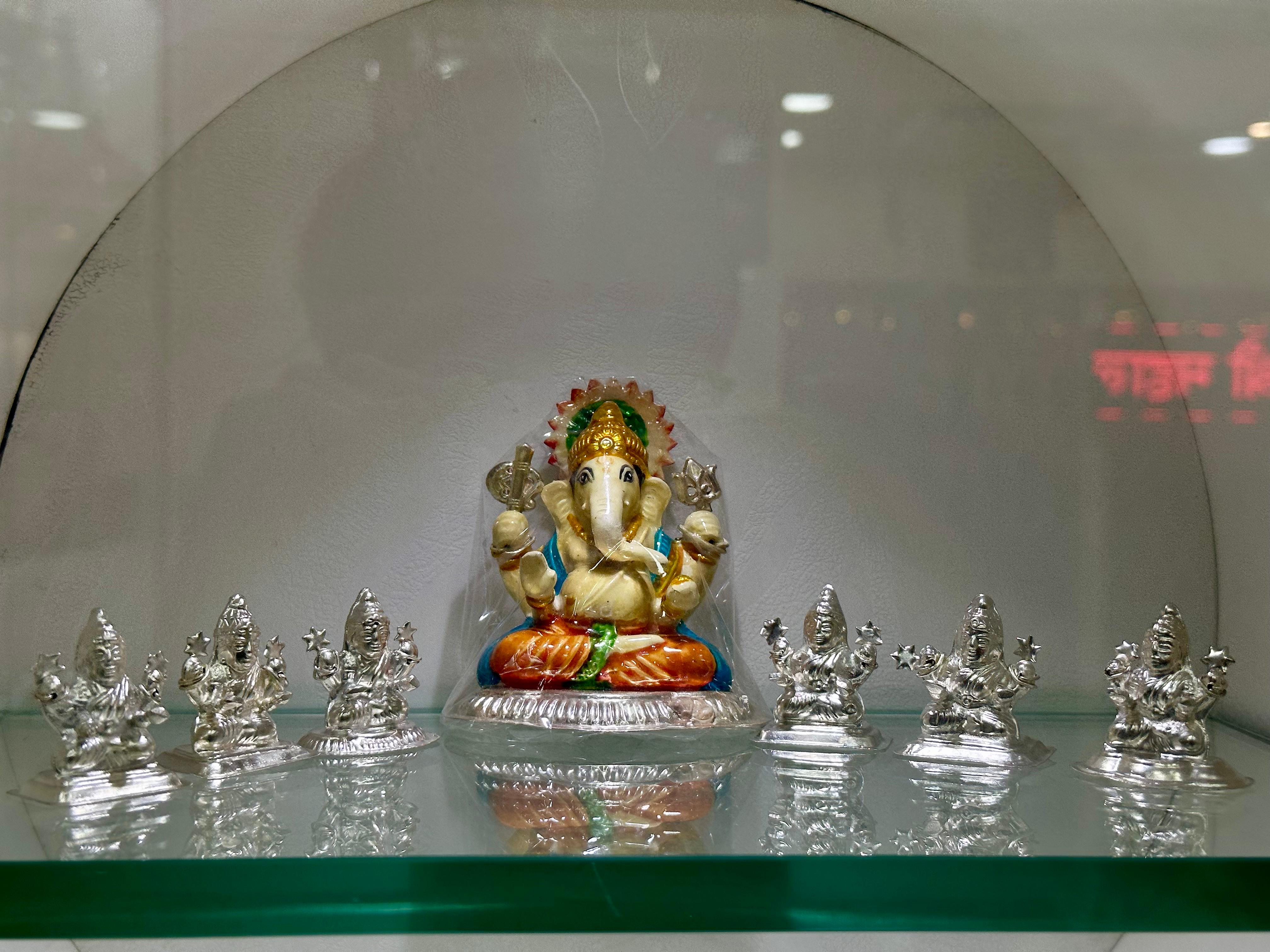 Silver jewellery and silver items at Shri Mahalakshmi Jewellers