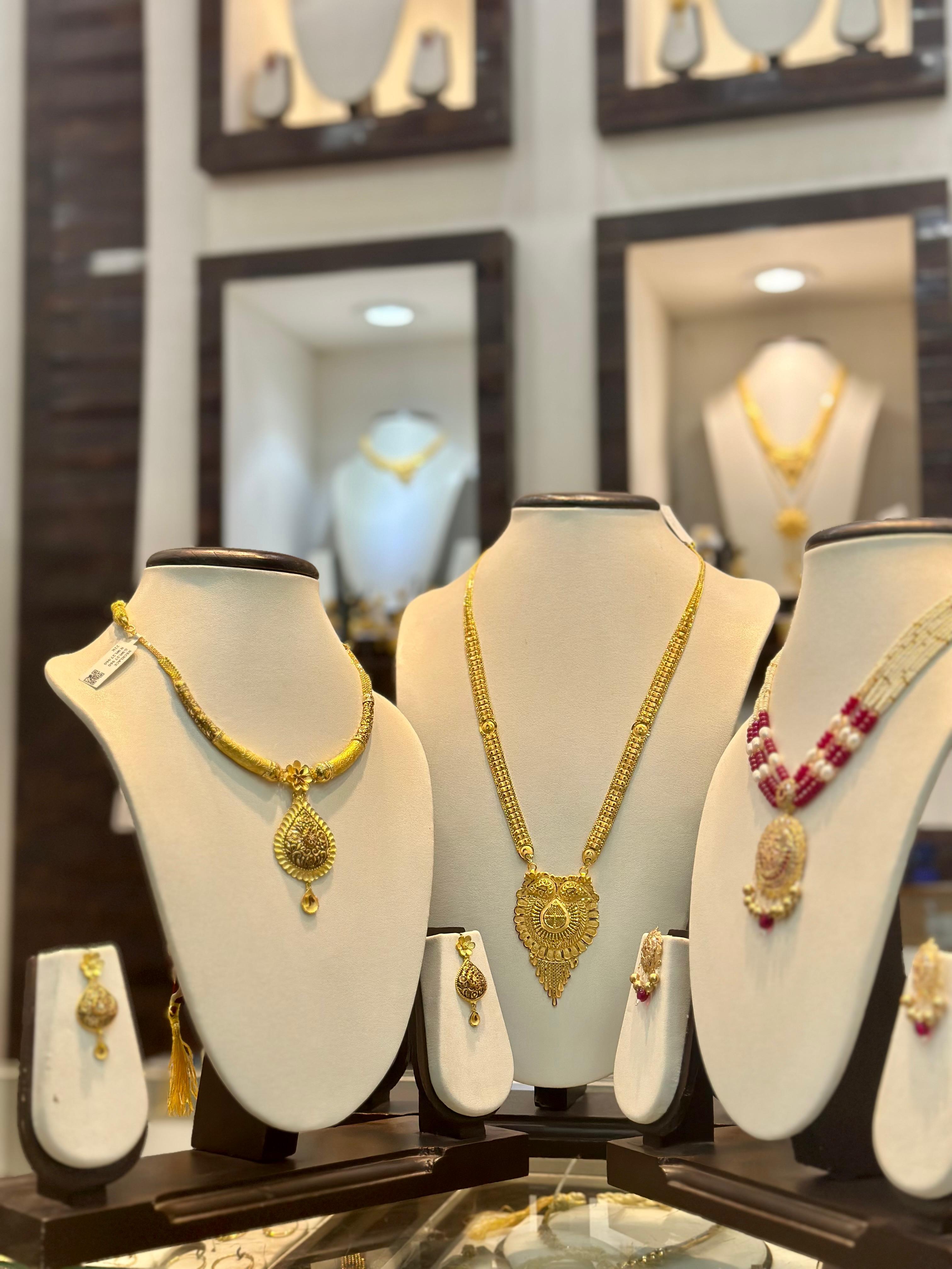 Gold jewellery collection at Shri Mahalakshmi Jewellers